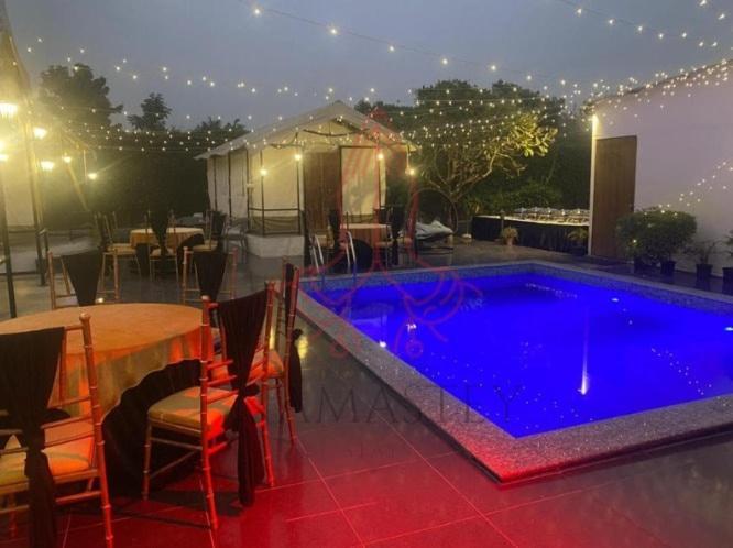 Luxury Farmhouse In Chhatarpur With Pool New Delhi Eksteriør billede